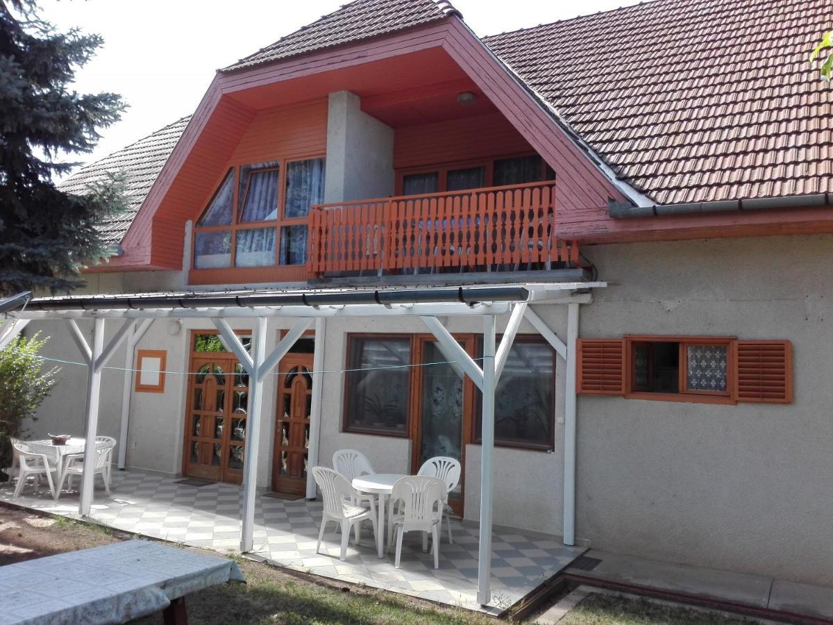 Hutter Vendégház Szántód Exterior foto