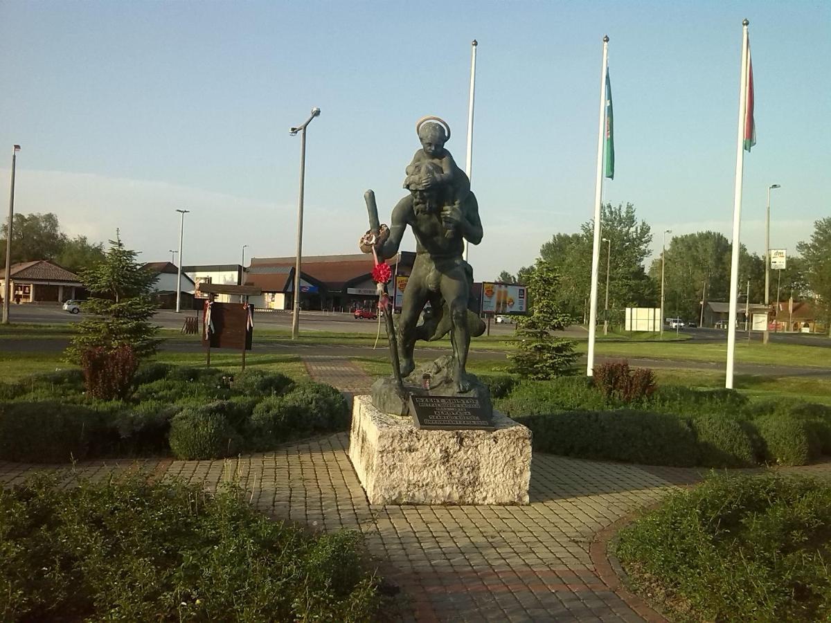 Hutter Vendégház Szántód Exterior foto